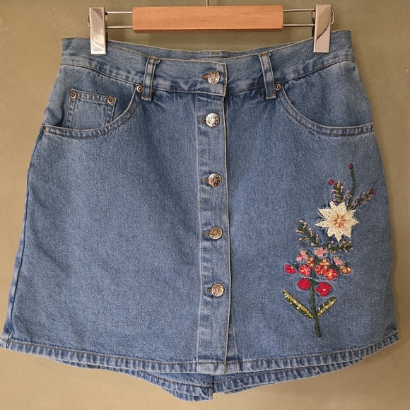 VINTAGE Quepasa | Embroidered Denim Skort, Size 9-10 (Made Small) - Picture 1 of 10